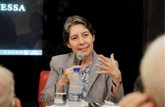 Retrato de Maria de Lourdes Corrêa Lima